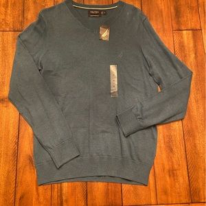 Nautica sweater “luxury performance” size mens Medium.